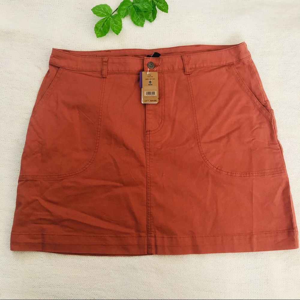 Patagonia Stand up skirt NWT